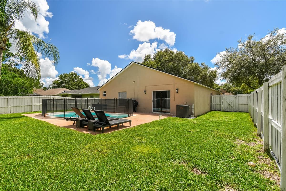 24541 LAUREL RIDGE DRIVE — photo 30 of 38