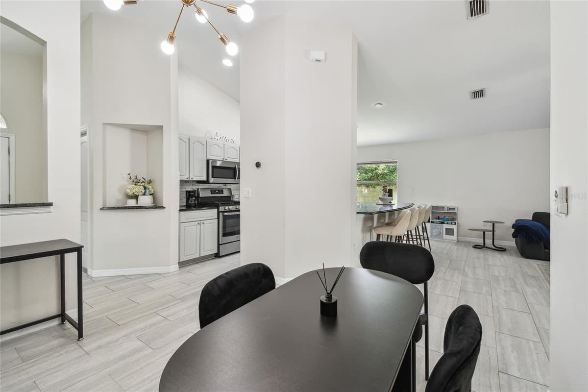 24541 LAUREL RIDGE DRIVE — photo 13 of 38