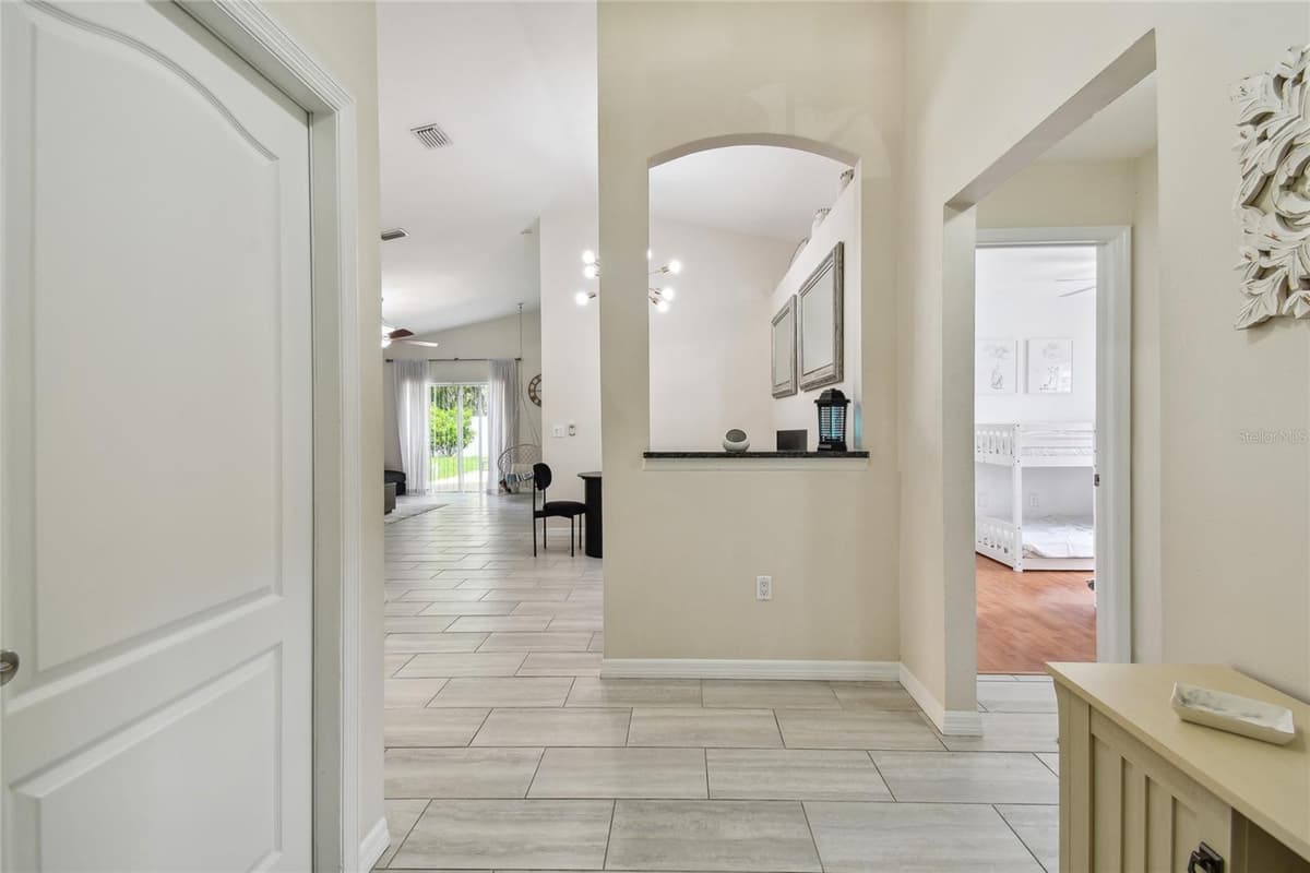 24541 LAUREL RIDGE DRIVE — photo 5 of 38