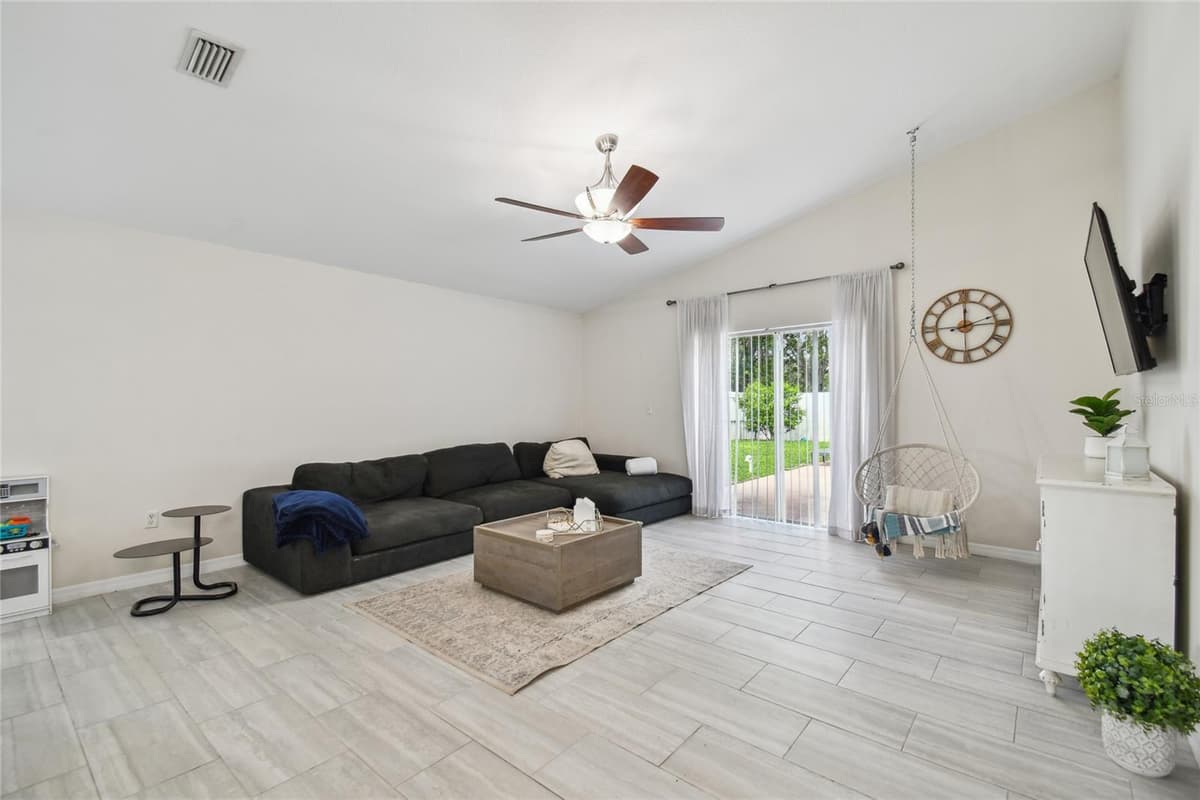 24541 LAUREL RIDGE DRIVE — photo 14 of 38