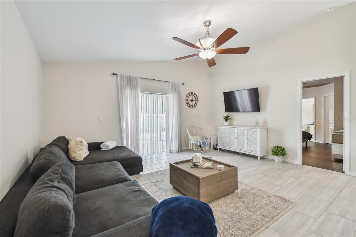 24541 LAUREL RIDGE DRIVE — photo 15 of 38