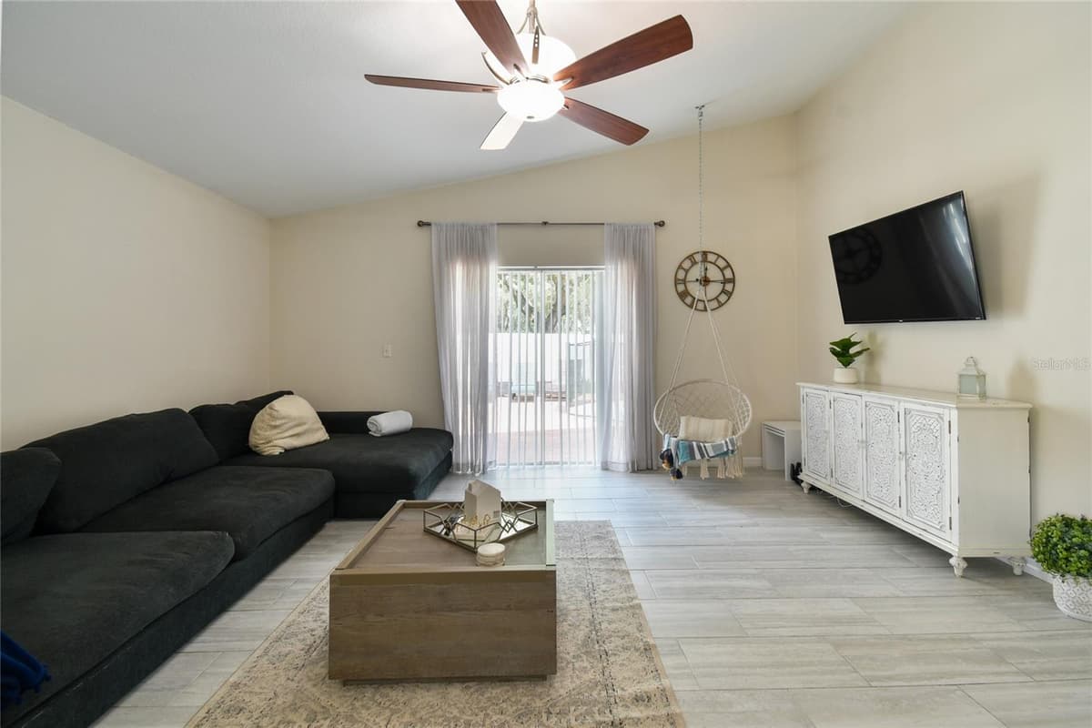 24541 LAUREL RIDGE DRIVE — photo 18 of 38