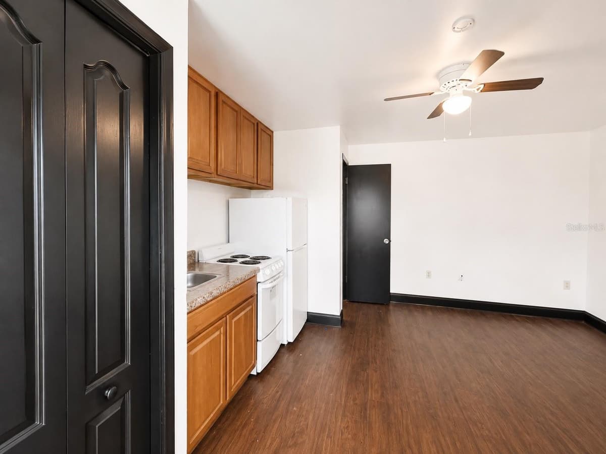 2795 L B MCLEOD ROAD — photo 3 of 9
