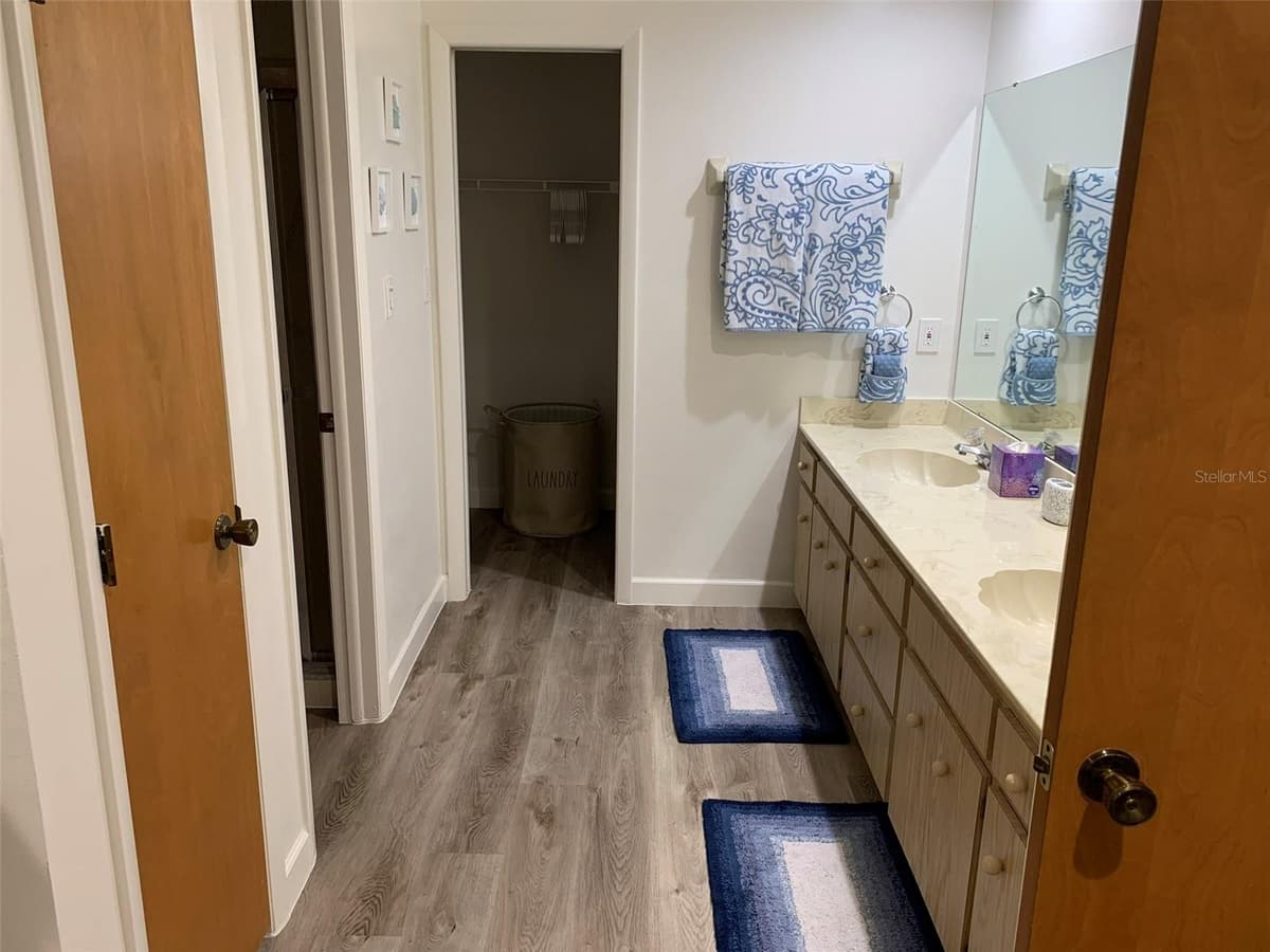23184 GLORY AVENUE — photo 15 of 33