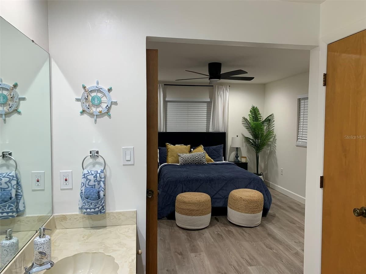 23184 GLORY AVENUE — photo 9 of 33