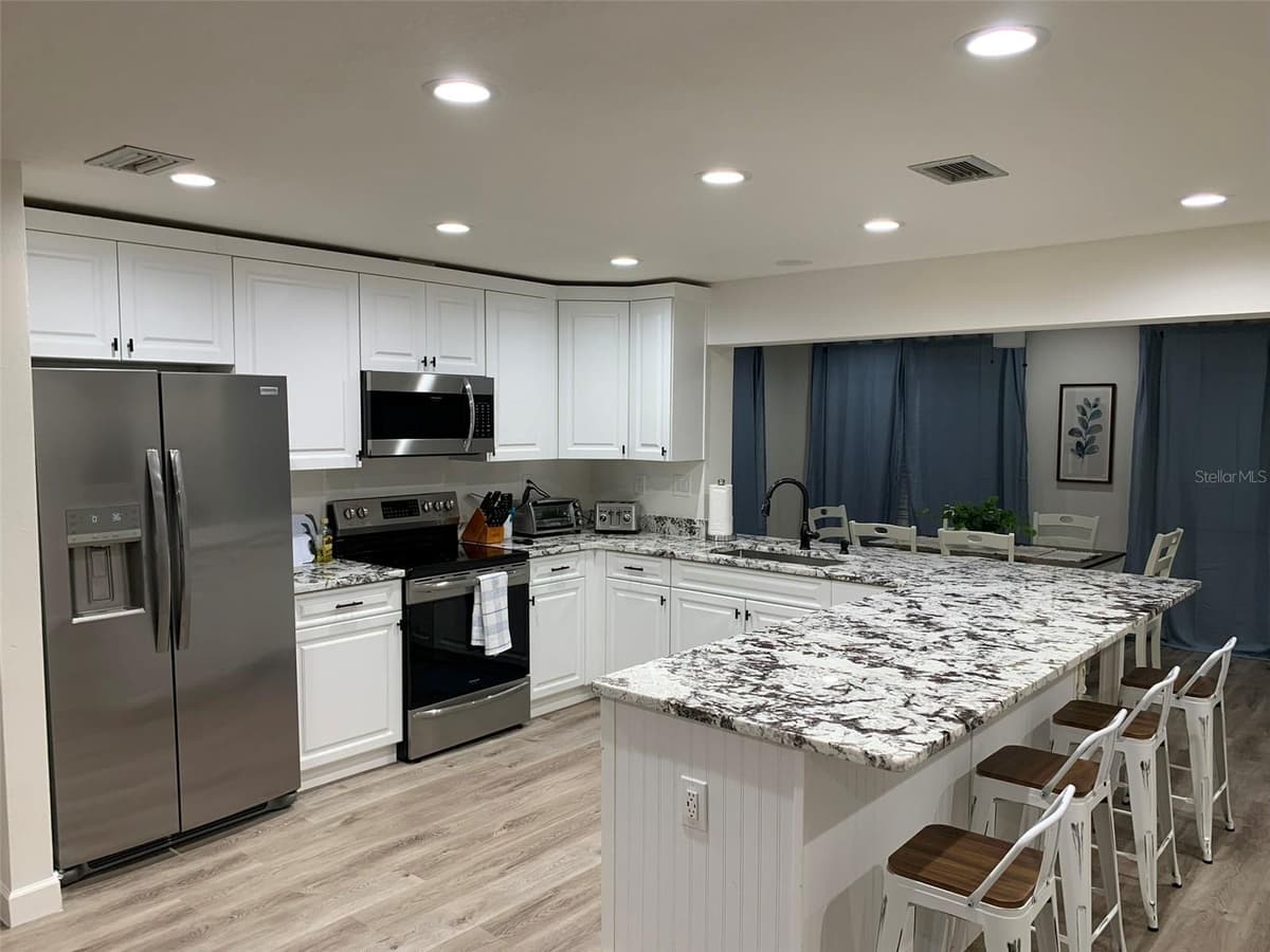 23184 GLORY AVENUE — photo 16 of 33