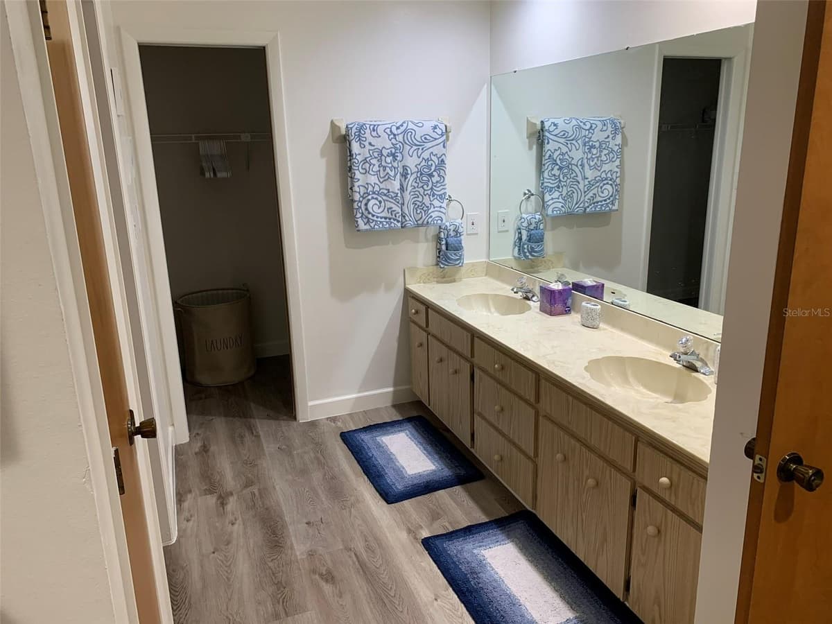 23184 GLORY AVENUE — photo 8 of 33
