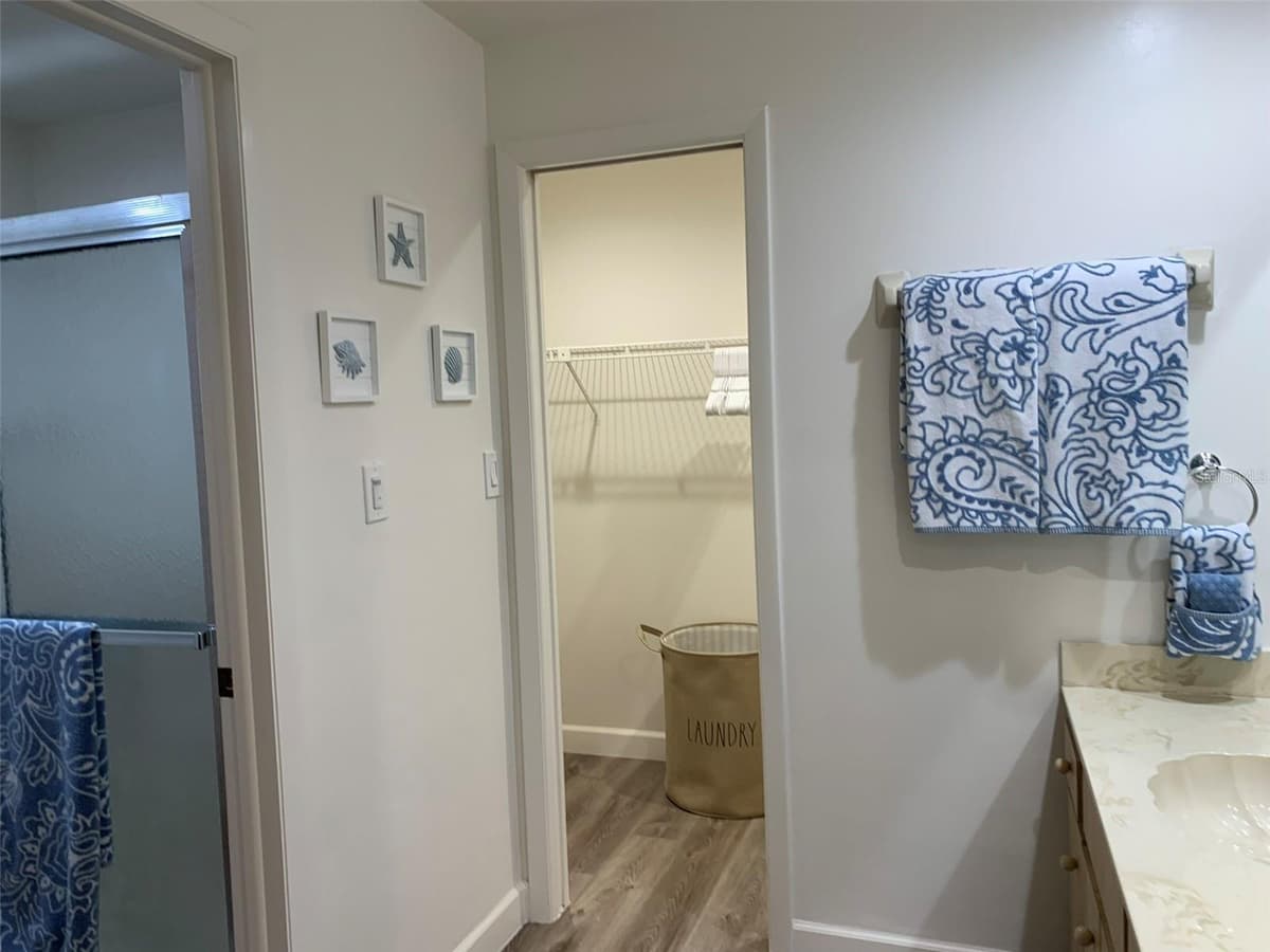 23184 GLORY AVENUE — photo 12 of 33