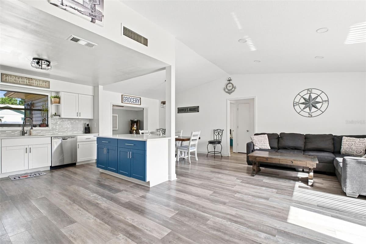 1830 WILLOW OAK DRIVE — photo 11 of 96