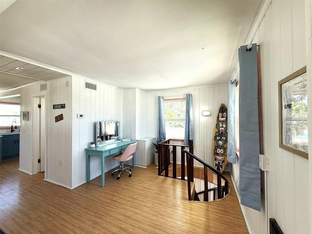 12609 SUNSHINE LANE — photo 11 of 56