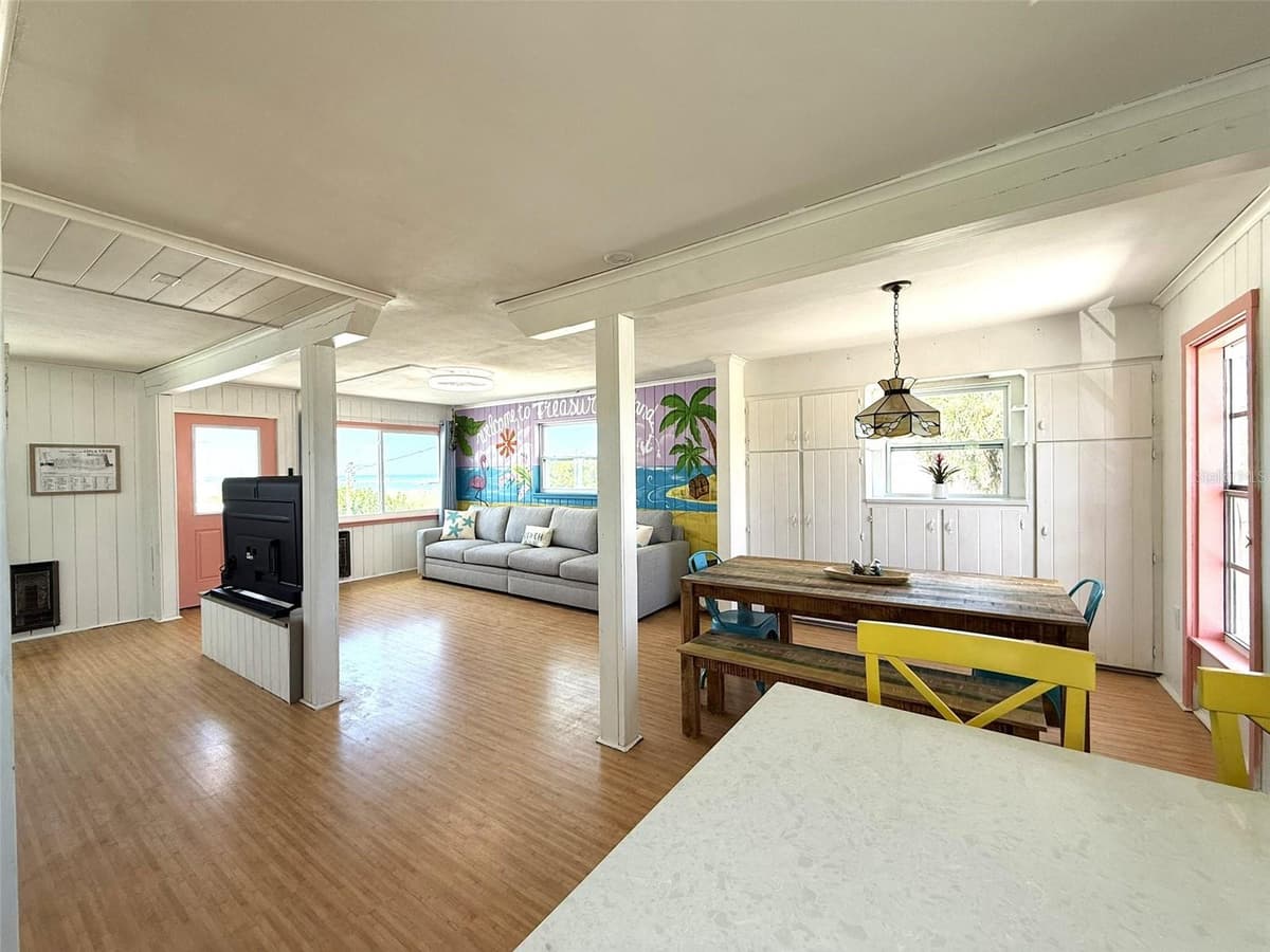 12609 SUNSHINE LANE — photo 15 of 56