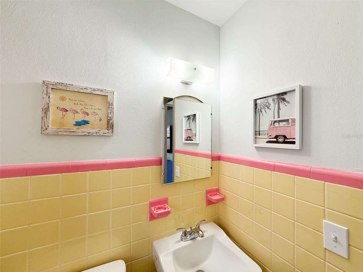 12609 SUNSHINE LANE — photo 47 of 56