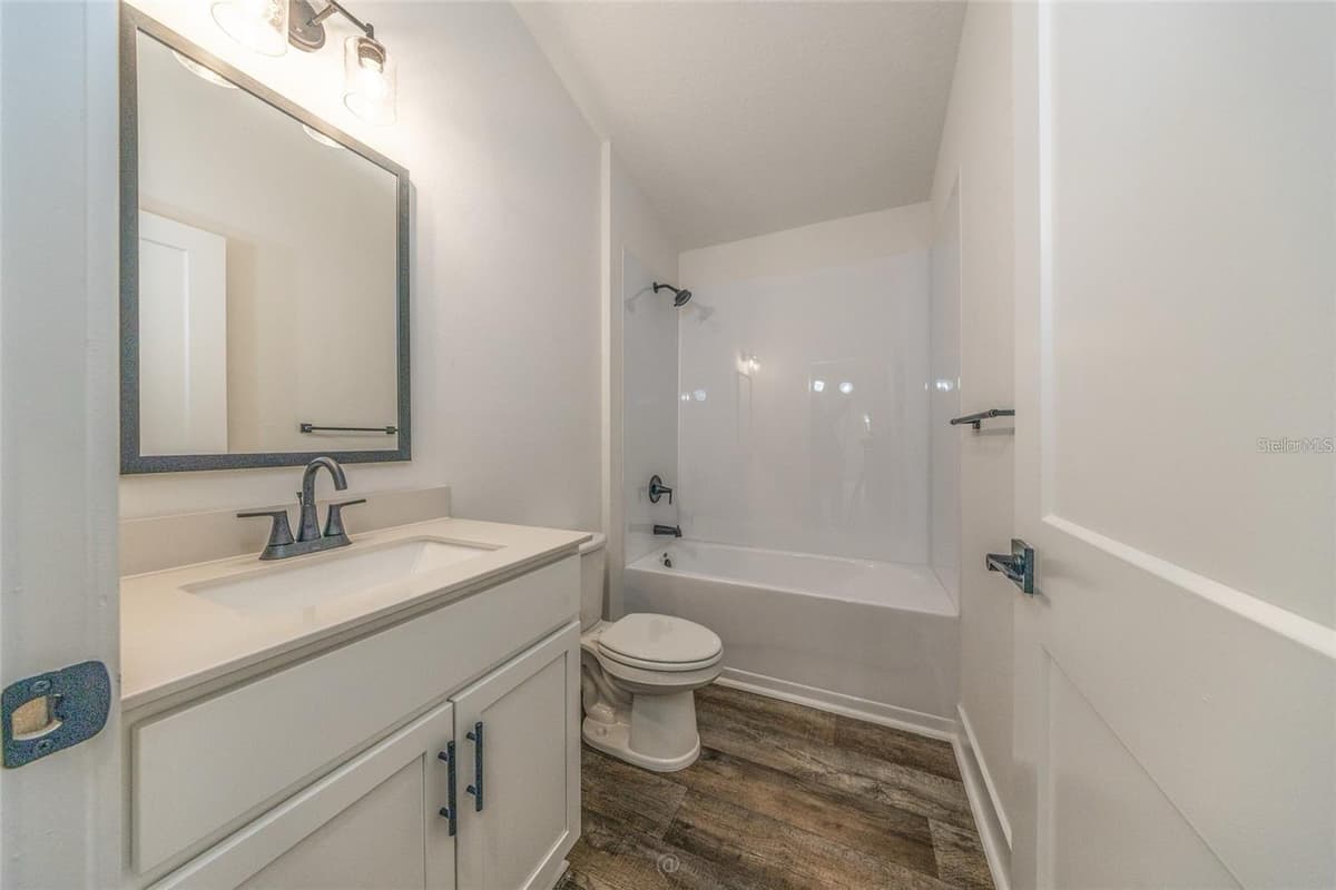 32 RYMSHAW DRIVE — photo 19 of 21