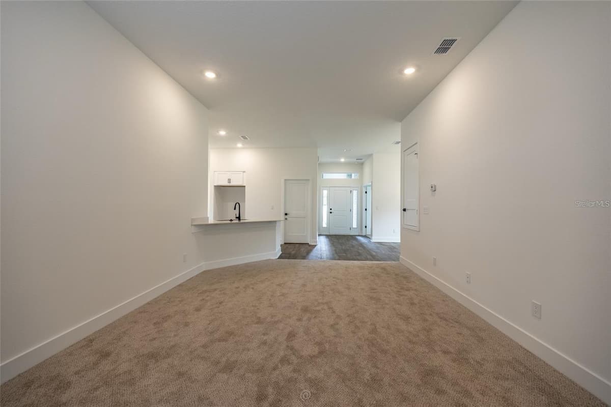 32 RYMSHAW DRIVE — photo 8 of 21