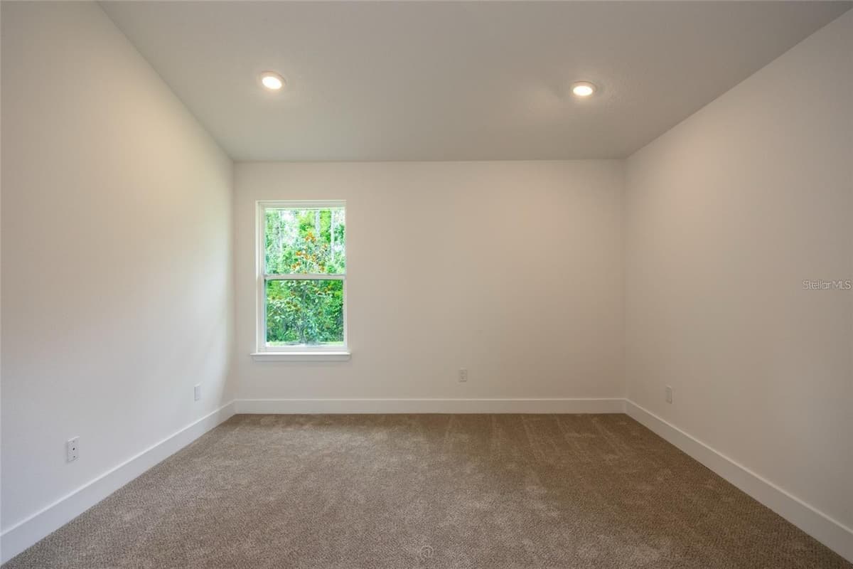 32 RYMSHAW DRIVE — photo 10 of 21