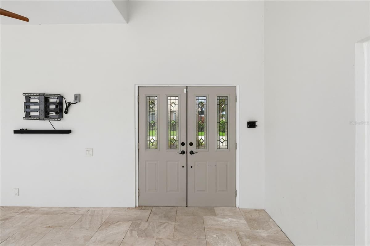 309 STONE BRIAR CREEK DRIVE — photo 6 of 78