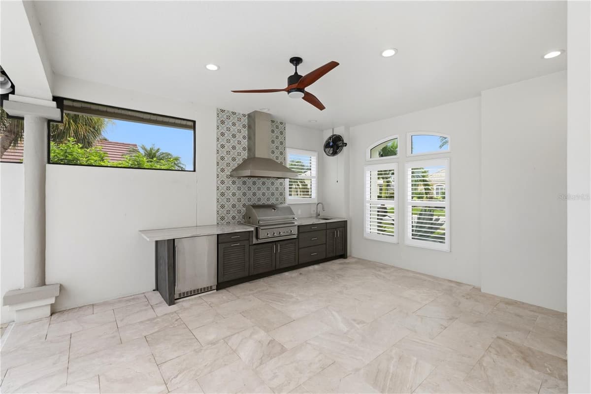 309 STONE BRIAR CREEK DRIVE — photo 13 of 78