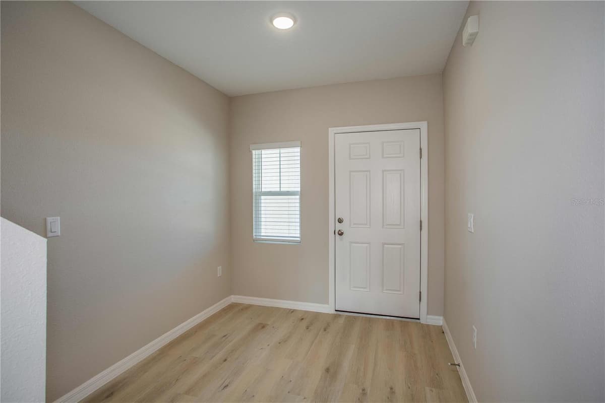 5390 SAN PIETRO DRIVE — photo 28 of 34