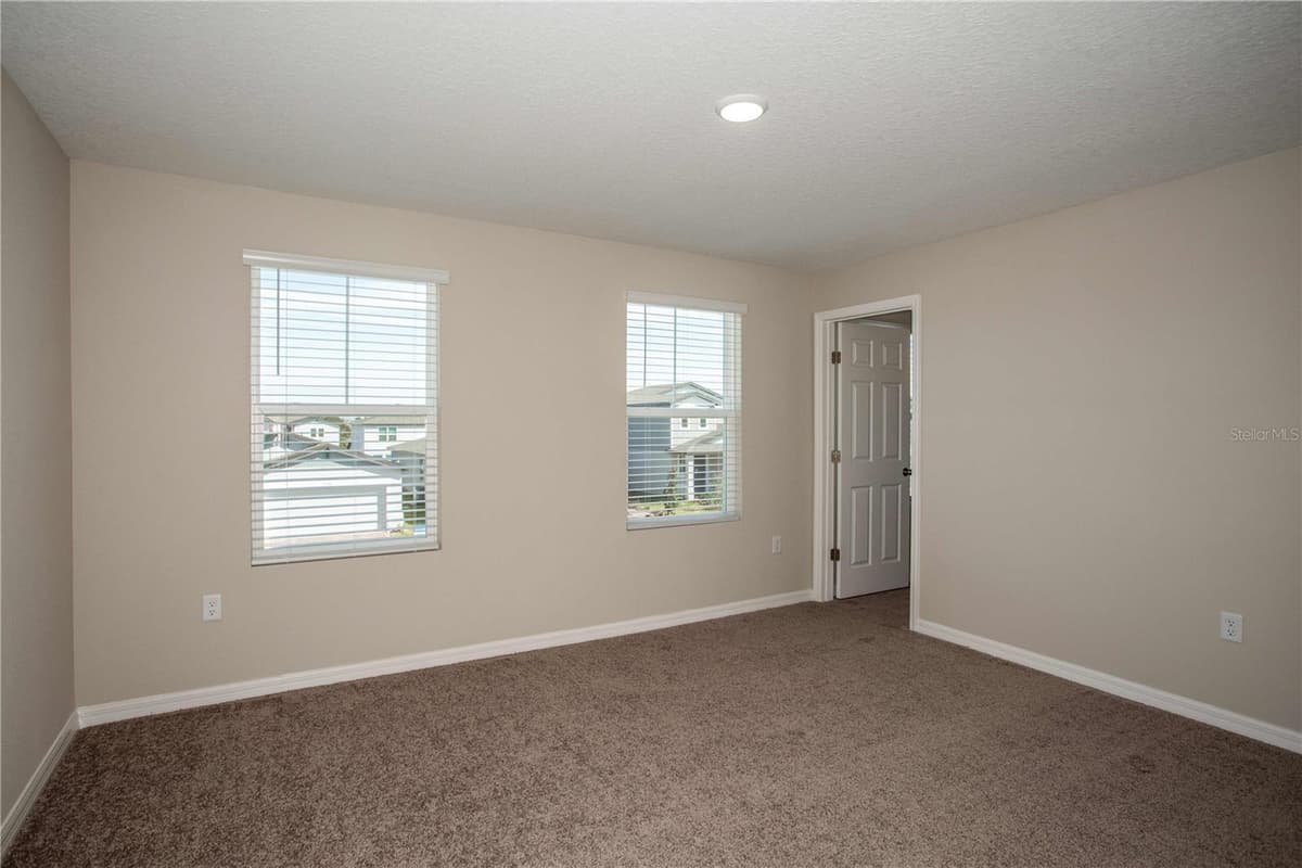 5390 SAN PIETRO DRIVE — photo 24 of 34