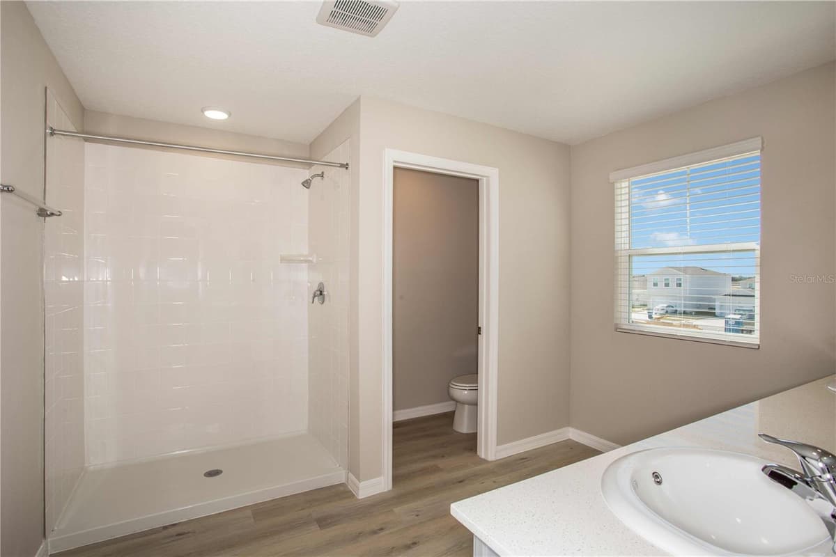 5390 SAN PIETRO DRIVE — photo 7 of 34
