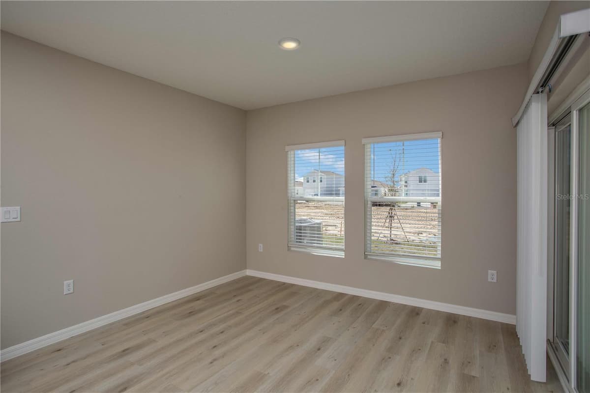 5390 SAN PIETRO DRIVE — photo 17 of 34