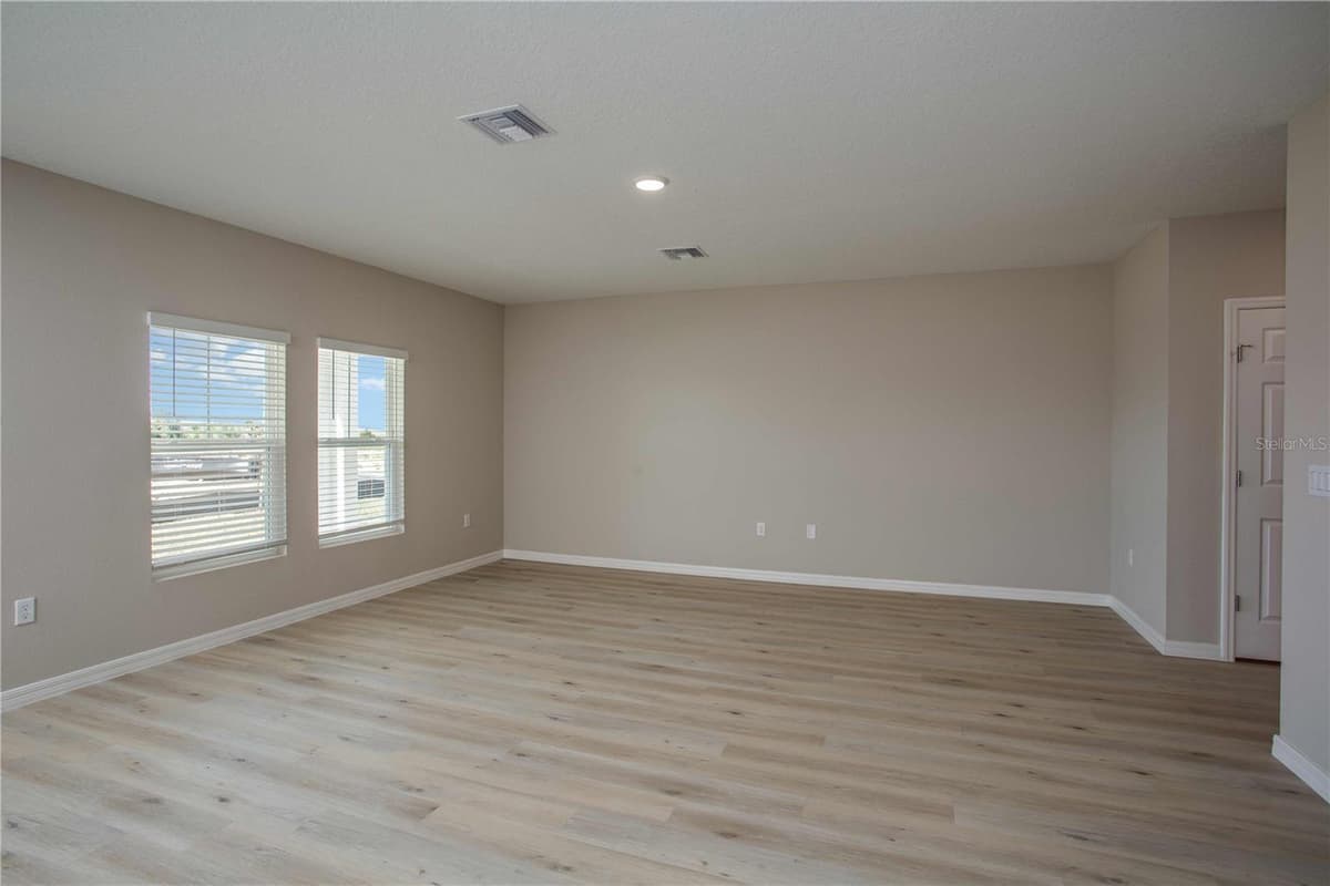 5390 SAN PIETRO DRIVE — photo 15 of 34
