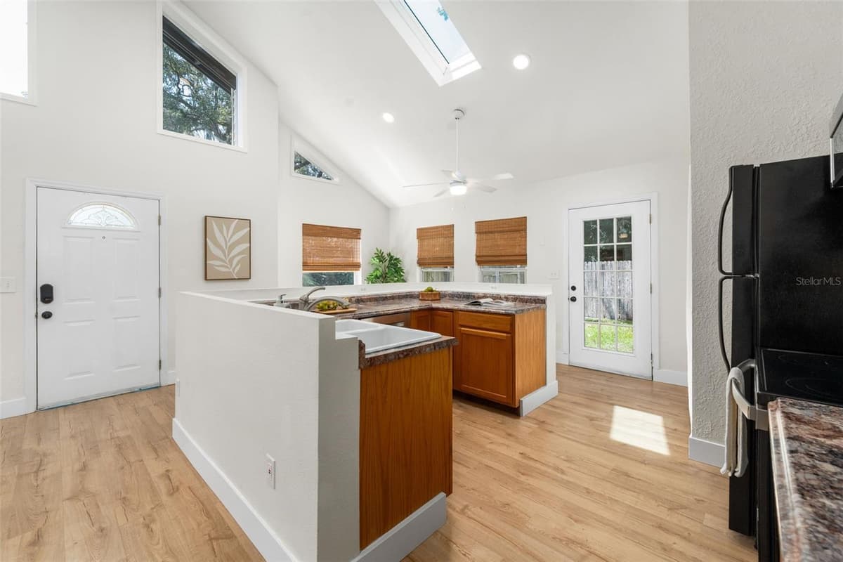 3177 9TH TERRACE — photo 9 of 26