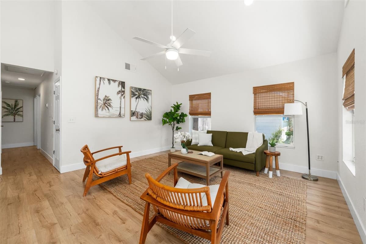 3177 9TH TERRACE — photo 4 of 26