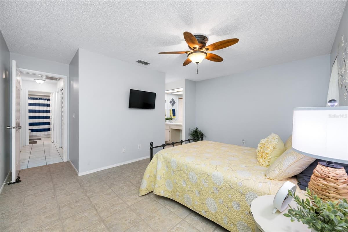 2060 SHEFFIELD COURT — photo 17 of 47