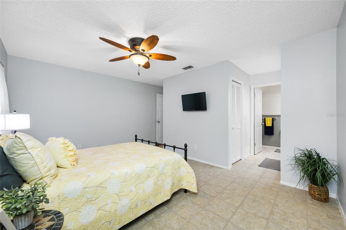 2060 SHEFFIELD COURT — photo 18 of 47
