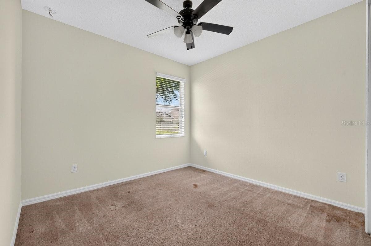 3833 LOON LANE — photo 16 of 33