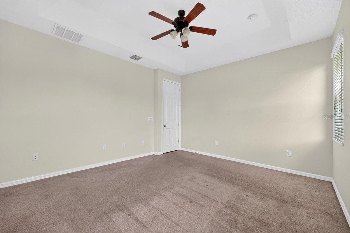 3833 LOON LANE — photo 10 of 33
