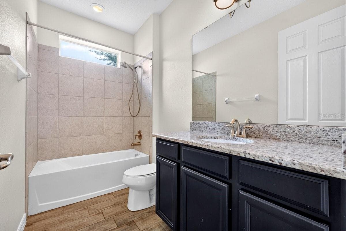 3833 LOON LANE — photo 15 of 33