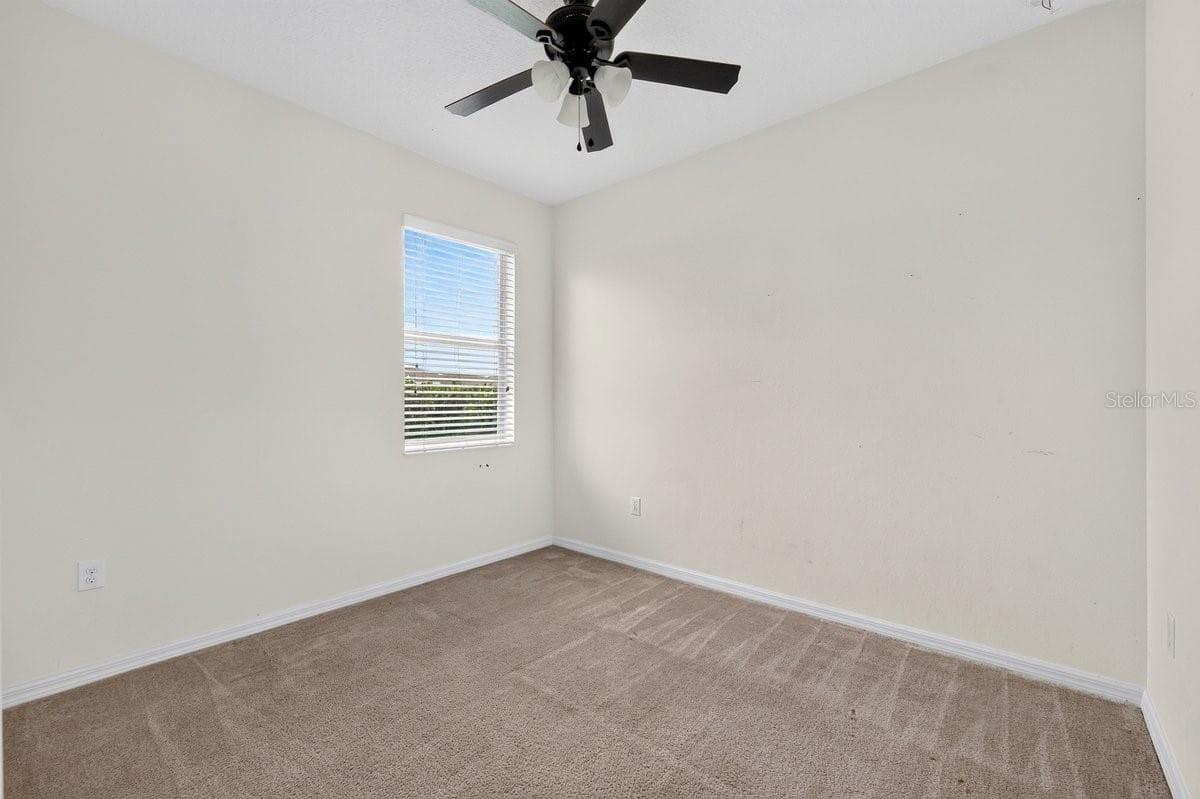 3833 LOON LANE — photo 13 of 33