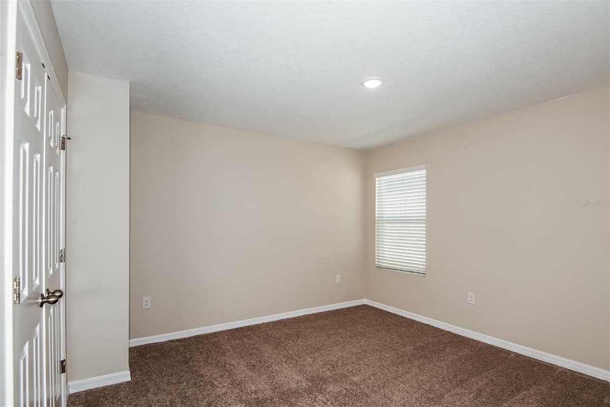 1589 SAGE AVENUE — photo 14 of 32