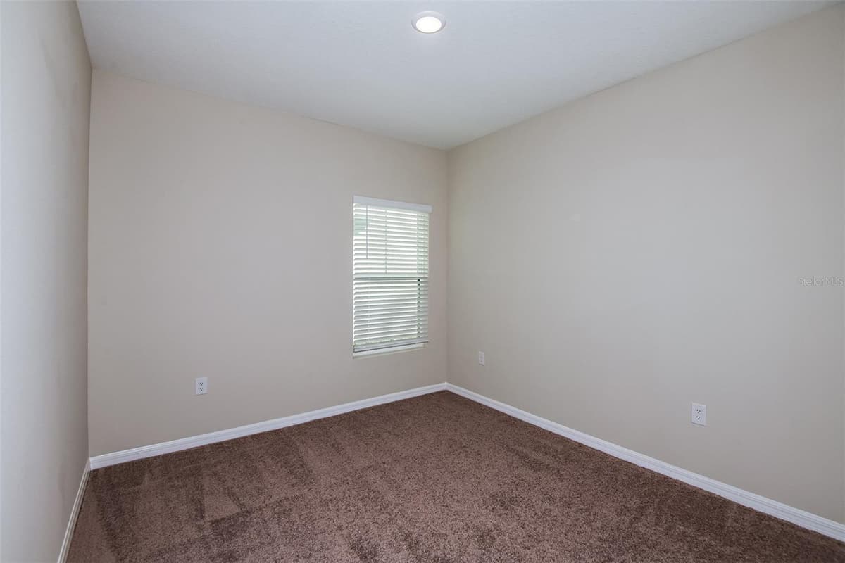 1589 SAGE AVENUE — photo 13 of 32