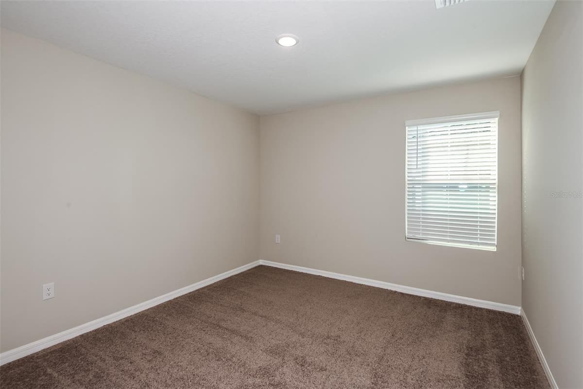 1589 SAGE AVENUE — photo 15 of 32