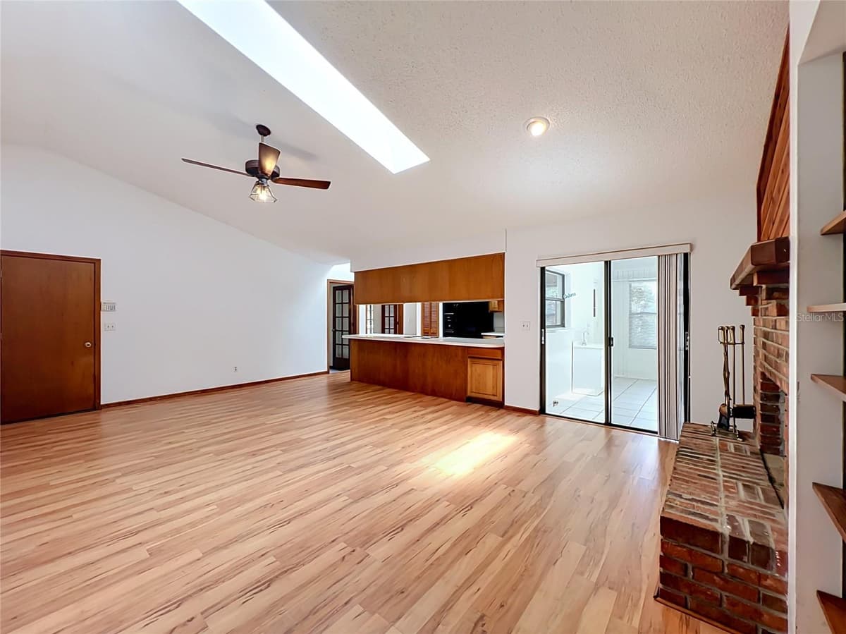 1532 SACKETT CIRCLE — photo 35 of 78
