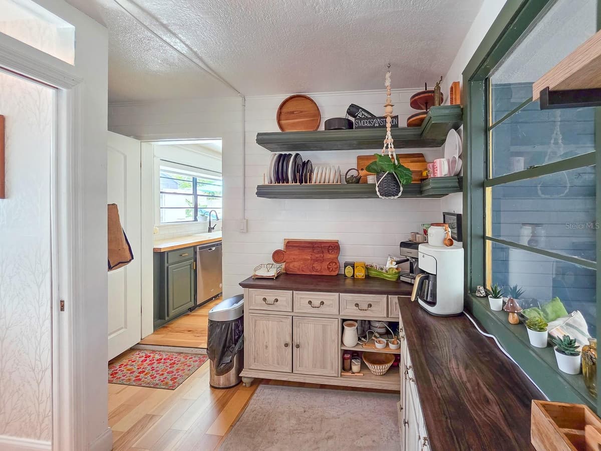 926 FERNALD STREET — photo 19 of 57