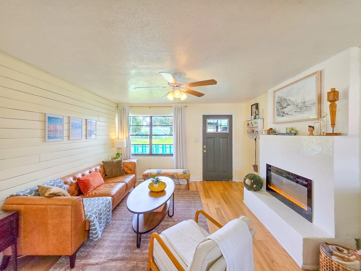926 FERNALD STREET — photo 12 of 57