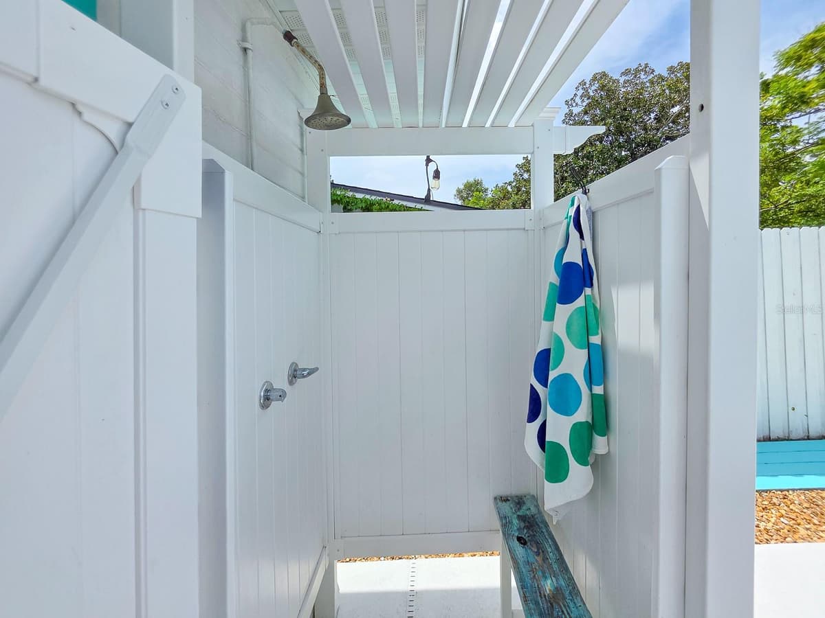 926 FERNALD STREET — photo 39 of 57