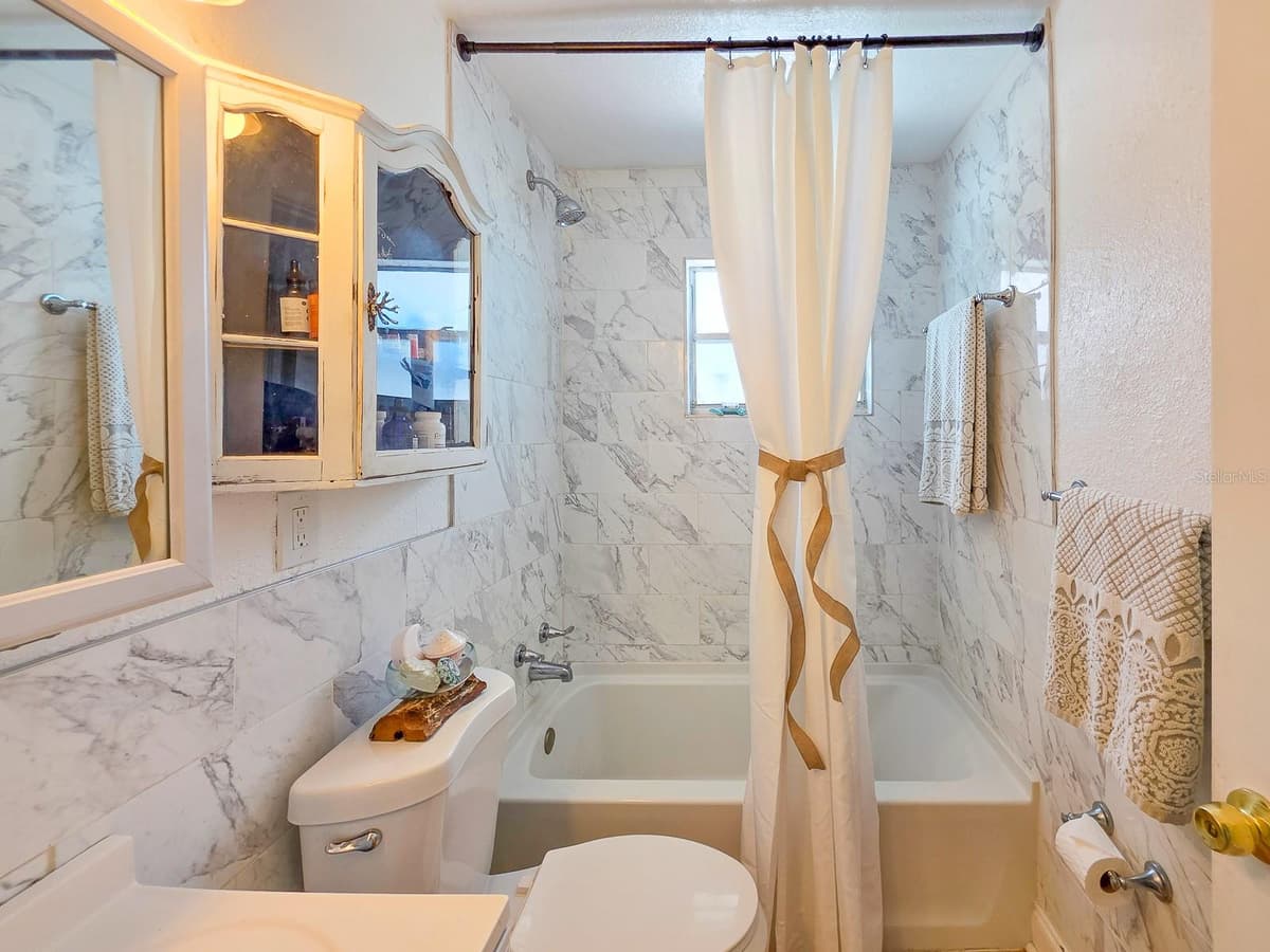 926 FERNALD STREET — photo 28 of 57