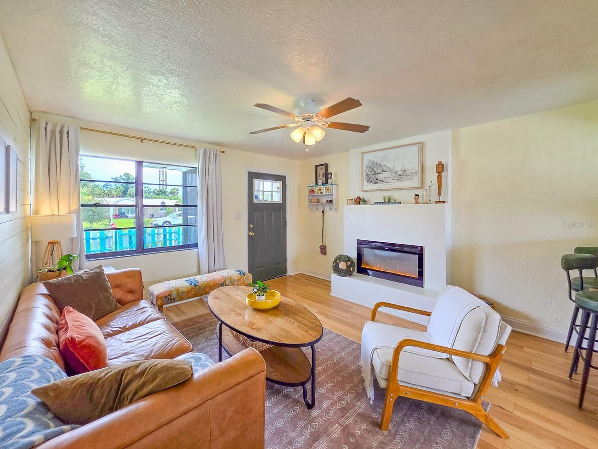 926 FERNALD STREET — photo 13 of 57