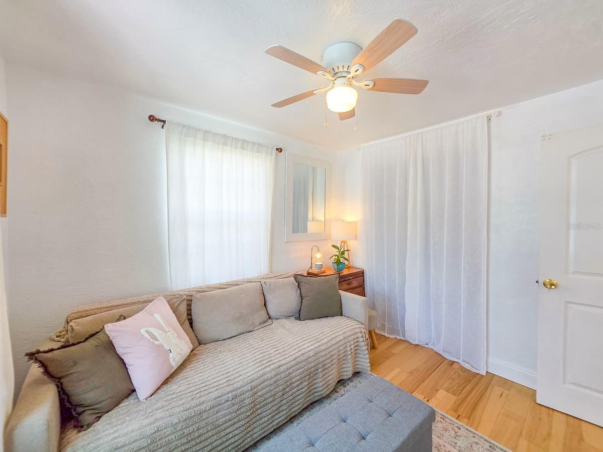 926 FERNALD STREET — photo 32 of 57