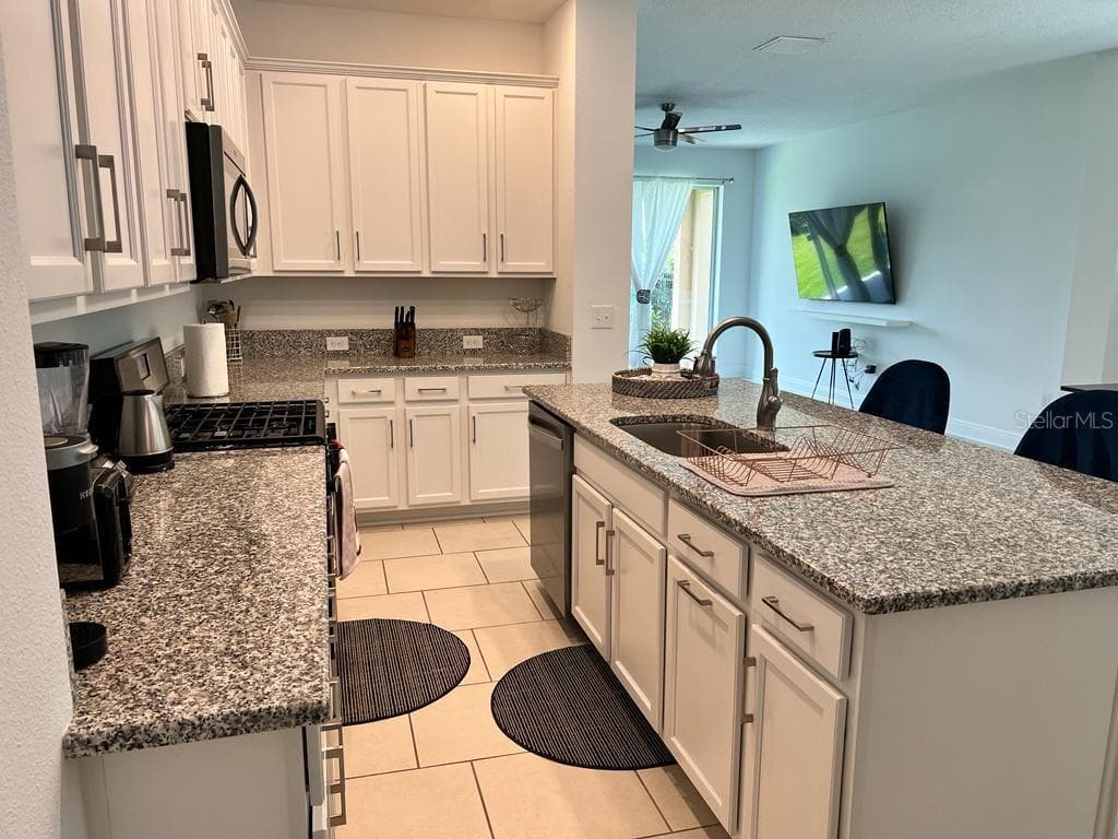 6103 VOYAGERS PLACE — photo 4 of 13