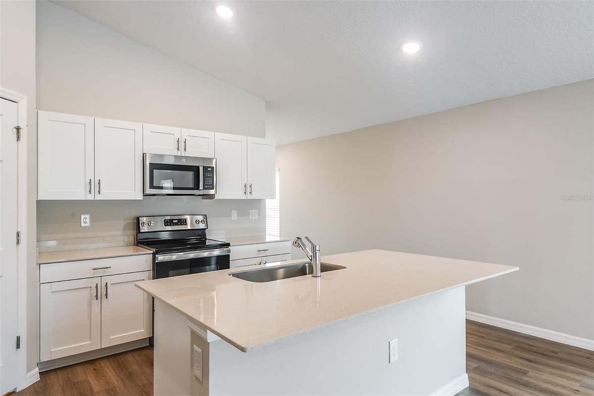1751 VANILLA STREET — photo 9 of 27