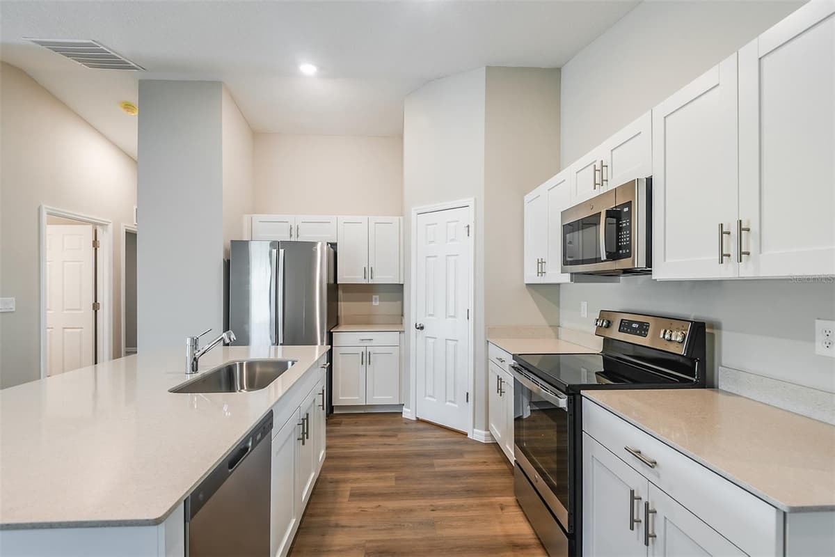 1751 VANILLA STREET — photo 10 of 27