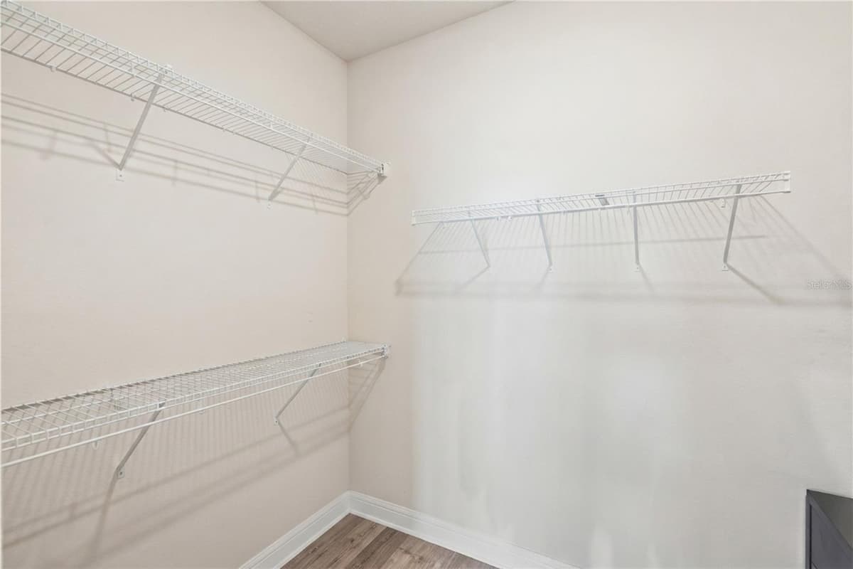 7798 SYRACUSE DRIVE — photo 18 of 36