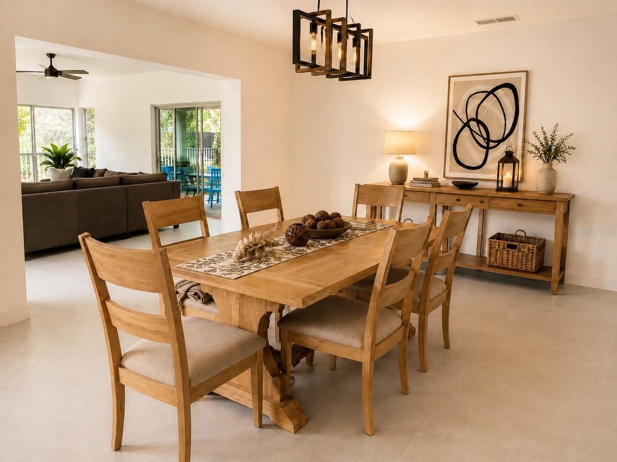 1712 INDIAN ROCKS ROAD — photo 8 of 39