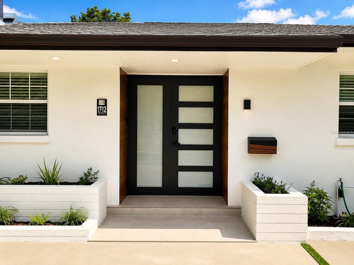 1712 INDIAN ROCKS ROAD — photo 3 of 39